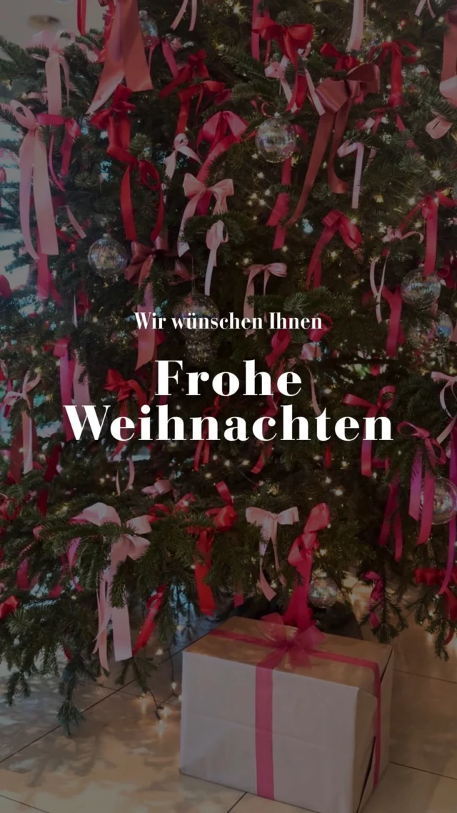Zwischen dem Duft frisch gebackener Weihnachtskekse 🍪, dem sanften Glockenläuten 🔔 und dem Funkeln von Christbaumkugeln 🎄 wünschen wir Ihnen unvergessliche Momente, viel Freude und kleine Überraschungen.

Frohe Weihnachten und einen wunderbaren Start ins Jahr 2026! ✨ Wir freuen uns darauf, Sie über die Feiertage und im neuen Jahr bei uns willkommen zu heißen.

#HotelWeitzer #FroheWeihnachten